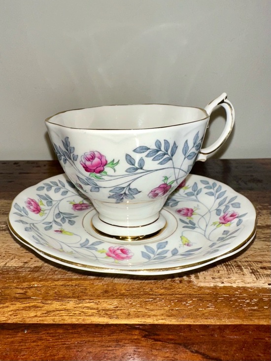 Royal Albert Other - Vintage Royal Albert "Conway" Teacup and Saucer Set – Pink Roses, 22K Gold Trim